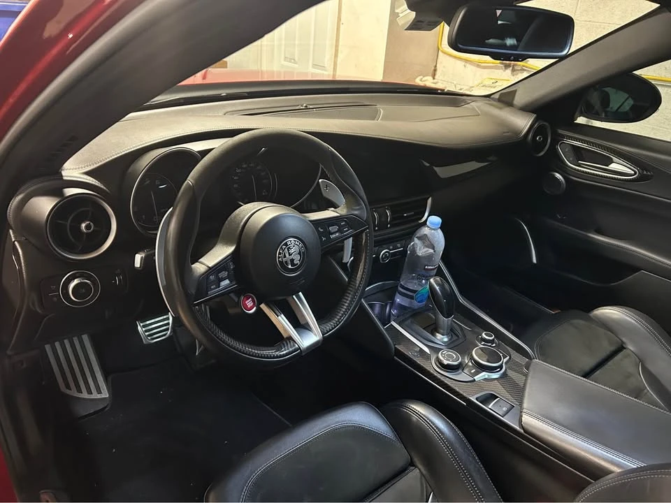 2019 Alfa Romeo Giulia - Image 9 of 12
