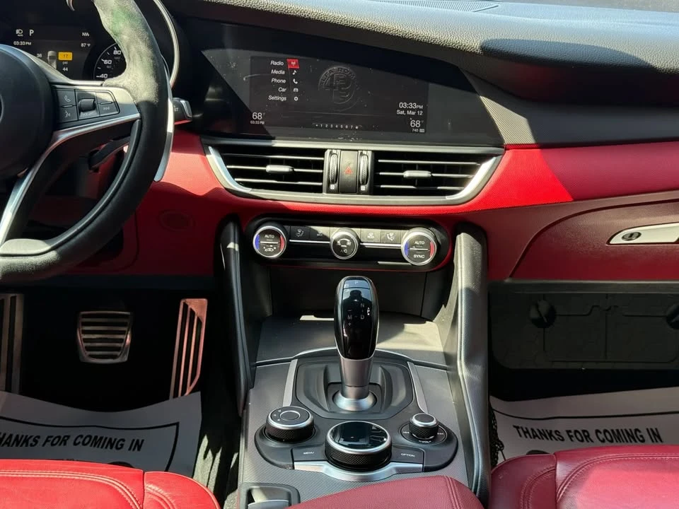 2019 Alfa Romeo Giulia - Image 13 of 18