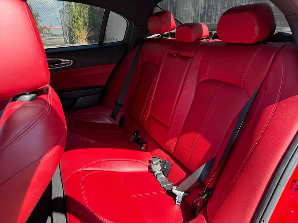 2019 Alfa Romeo Giulia - Image 11 of 18