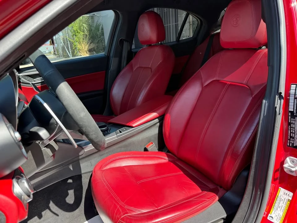 2019 Alfa Romeo Giulia - Image 10 of 18