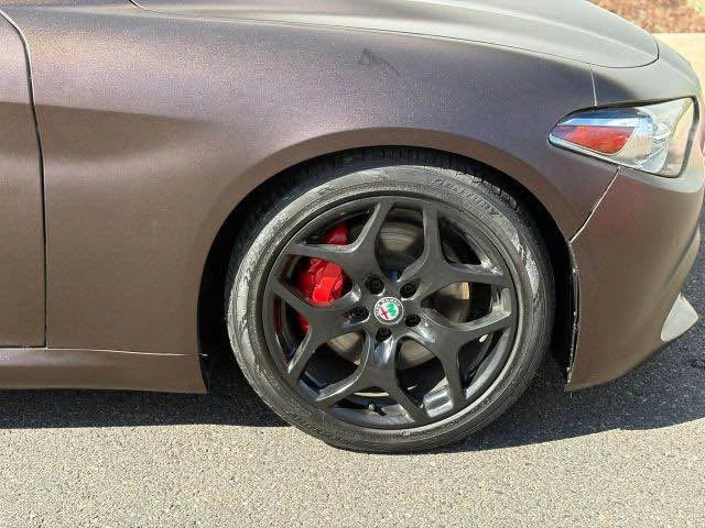 2019 Alfa Romeo Giulia - Image 18 of 20