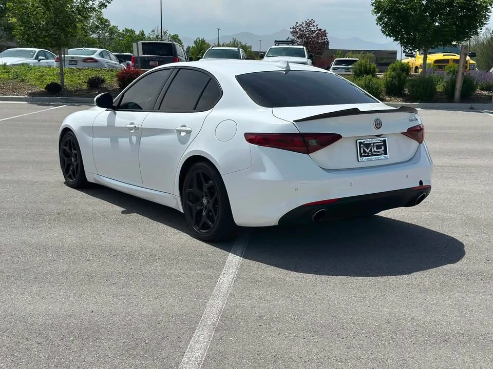 2019 Alfa Romeo Giulia - Image 4 of 18