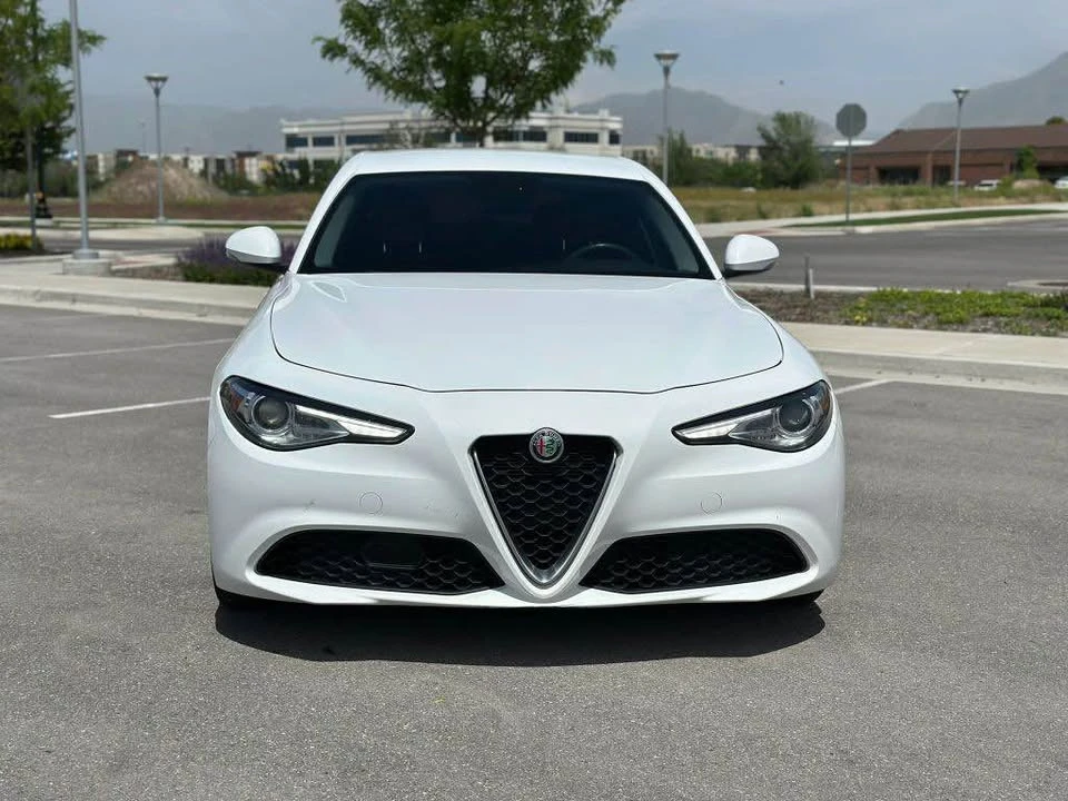 2019 Alfa Romeo Giulia - Image 2 of 12