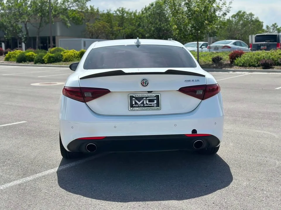 2019 Alfa Romeo Giulia - Image 6 of 18