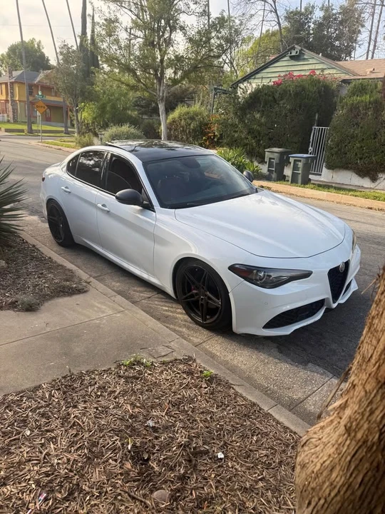 2019 Alfa Romeo Giulia - Image 2 of 10