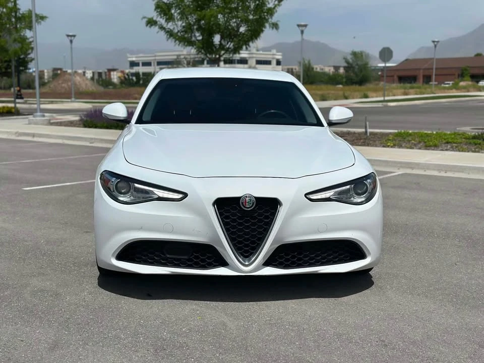 2019 Alfa Romeo Giulia - Image 3 of 18