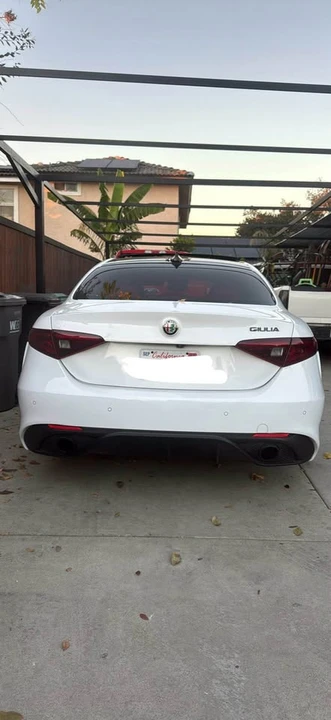2019 Alfa Romeo Giulia - Image 5 of 10