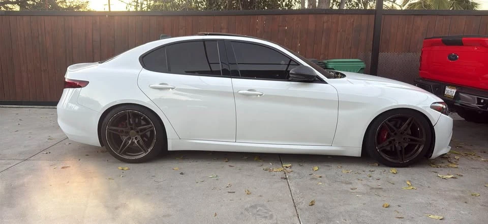 2019 Alfa Romeo Giulia - Image 4 of 10