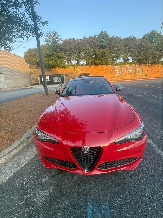 2019 Alfa Romeo Giulia - Image 2 of 9