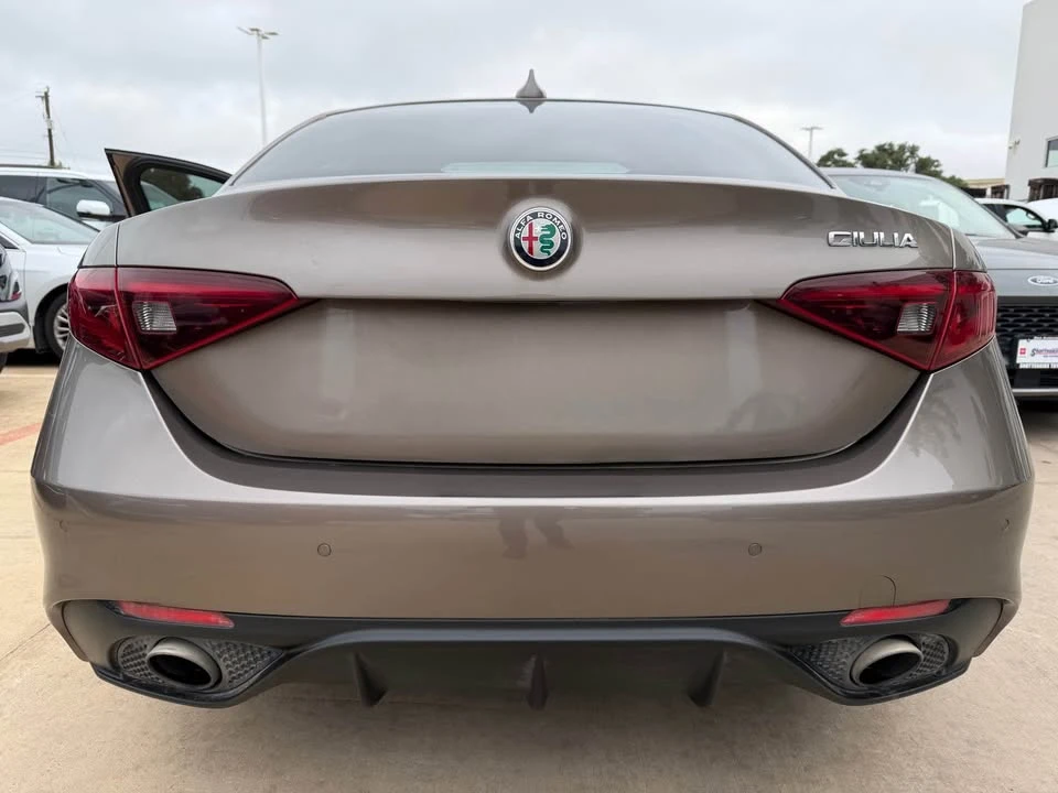2019 Alfa Romeo Giulia - Image 3 of 8