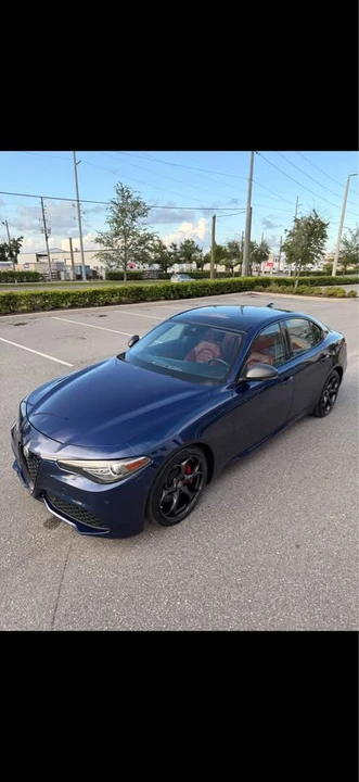 2019 Alfa Romeo Giulia - Image 9 of 19