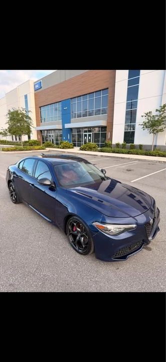 2019 Alfa Romeo Giulia - Image 10 of 19