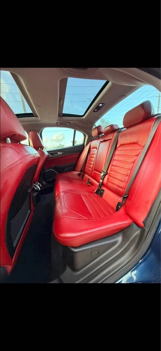 2019 Alfa Romeo Giulia - Image 12 of 19