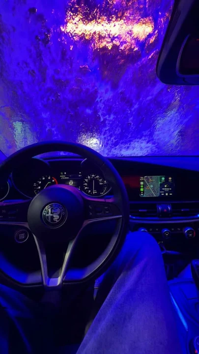 2019 Alfa Romeo Giulia - Image 7 of 8