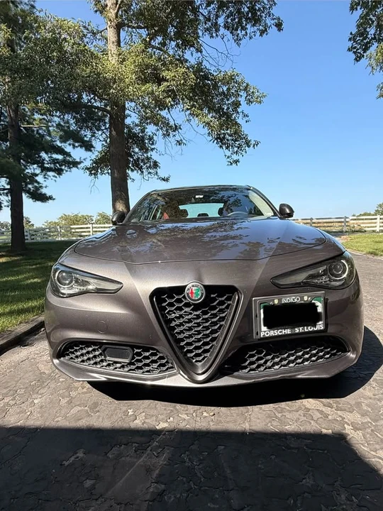 2019 Alfa Romeo Giulia - Image 9 of 10