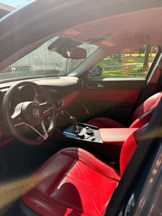 2019 Alfa Romeo Giulia - Image 3 of 10