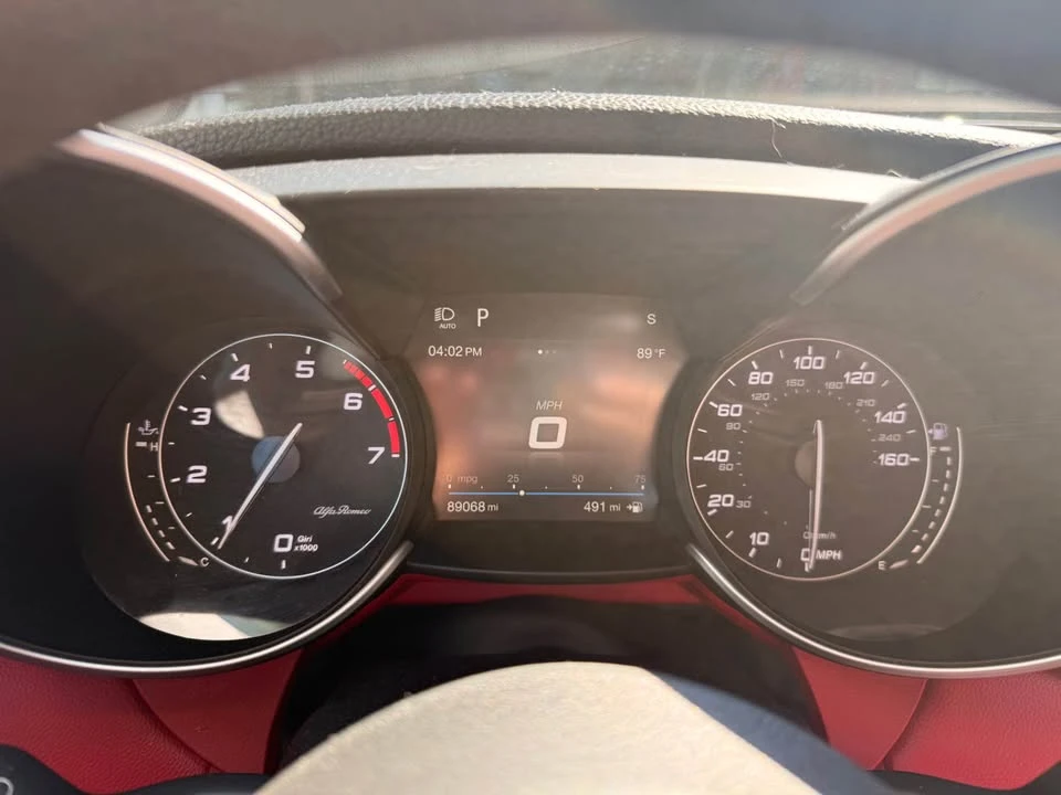 2019 Alfa Romeo Giulia - Image 2 of 10