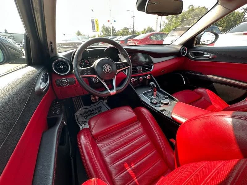 2019 Alfa Romeo Giulia - Image 9 of 18