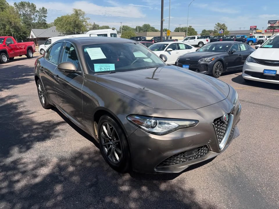 2019 Alfa Romeo Giulia - Image 3 of 14