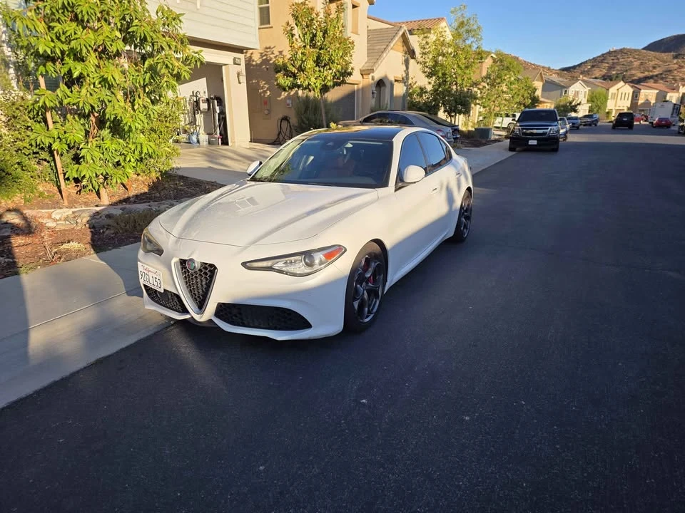 2019 Alfa Romeo Giulia - Image 3 of 13