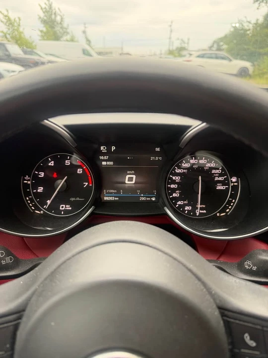 2019 Alfa Romeo Giulia - Image 14 of 20