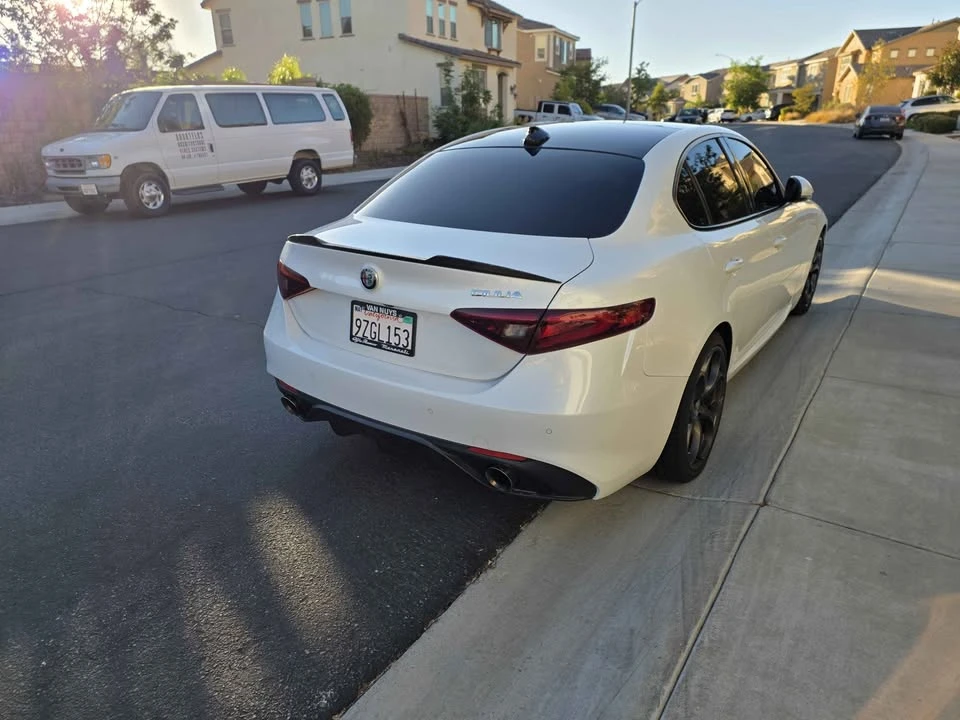 2019 Alfa Romeo Giulia - Image 4 of 13