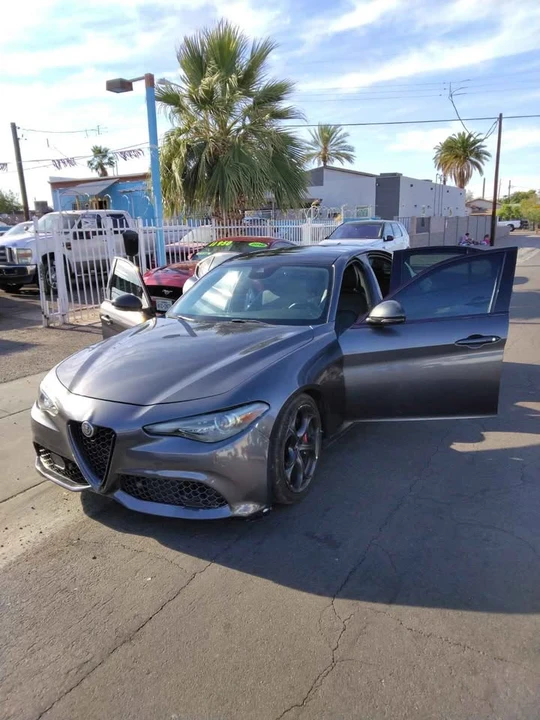2019 Alfa Romeo Giulia - Image 2 of 20