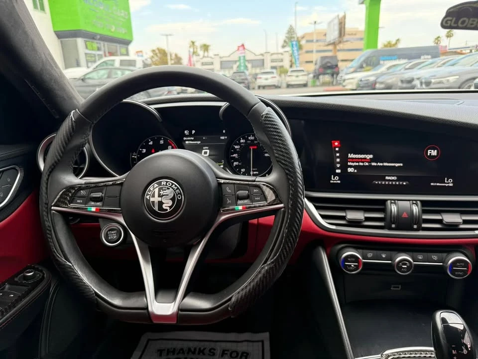 2019 Alfa Romeo Giulia - Image 14 of 16