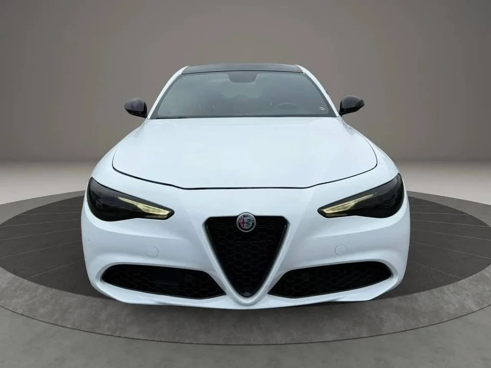 2019 Alfa Romeo Giulia - Image 2 of 16