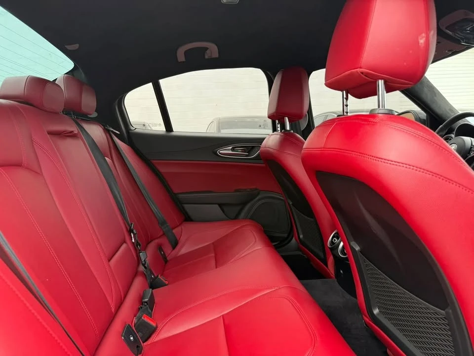 2019 Alfa Romeo Giulia - Image 12 of 16