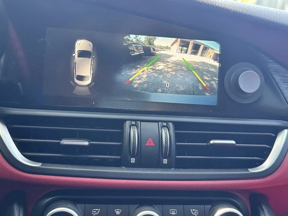 2019 Alfa Romeo Giulia - Image 8 of 13