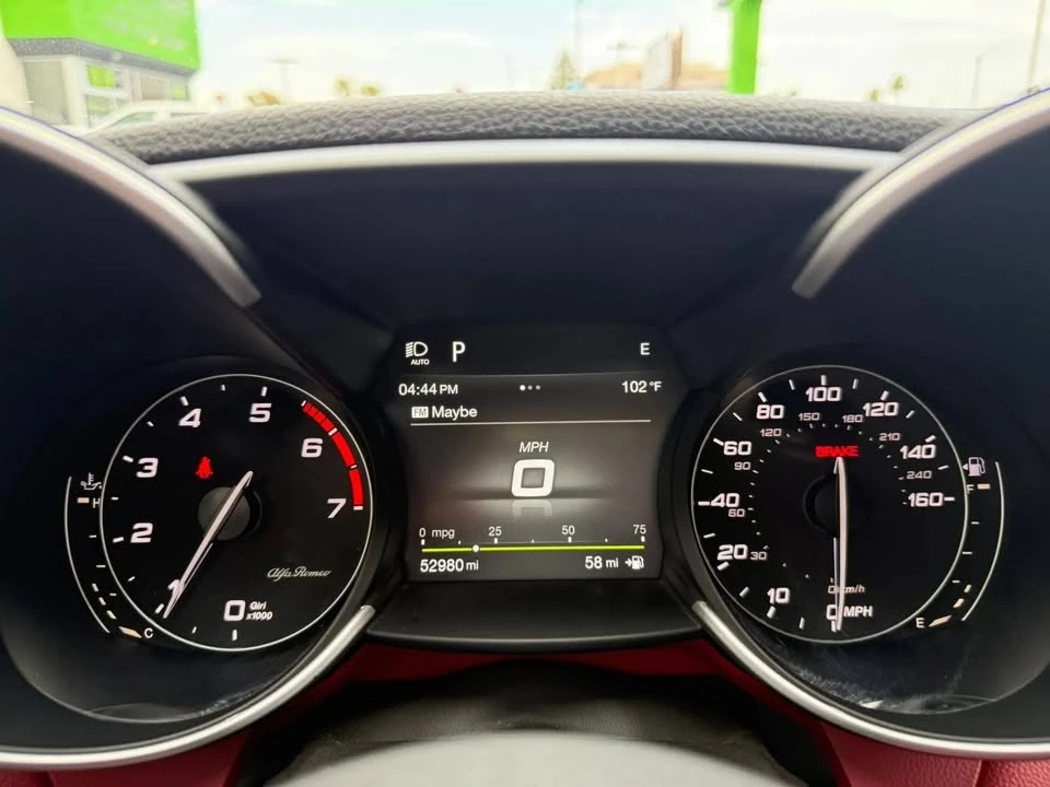 2019 Alfa Romeo Giulia - Image 15 of 16