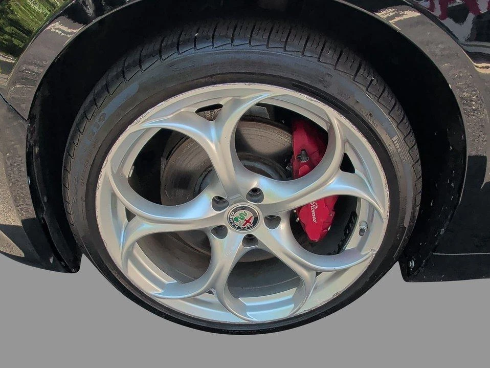2019 Alfa Romeo Giulia - Image 20 of 20
