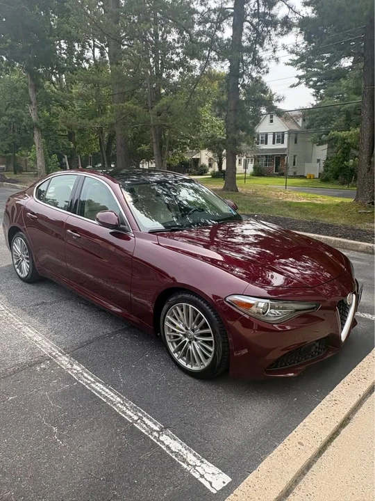 2019 Alfa Romeo Giulia - Image 2 of 10