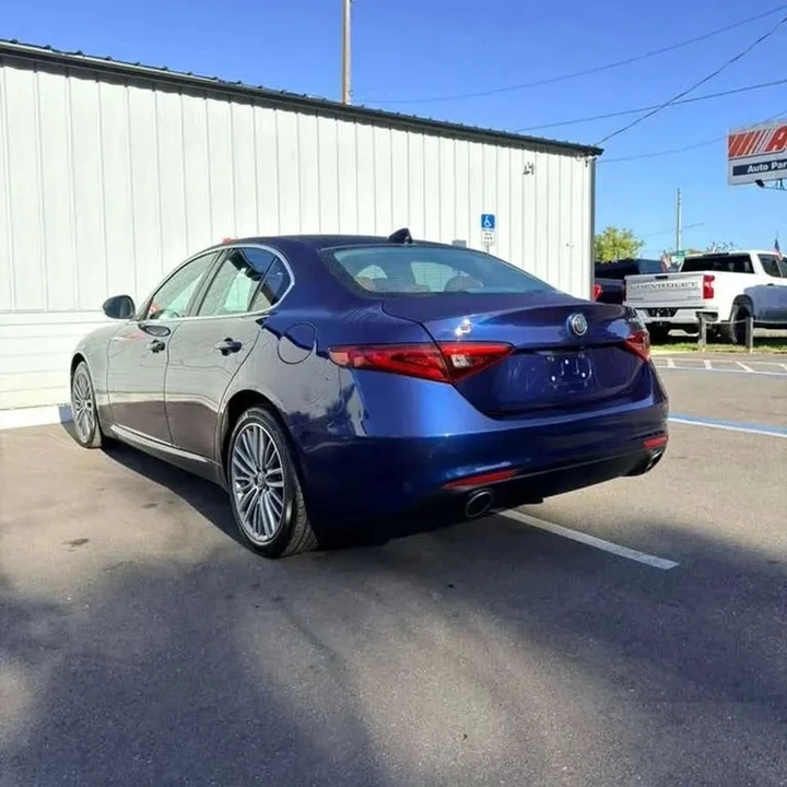 2019 Alfa Romeo Giulia - Image 6 of 19
