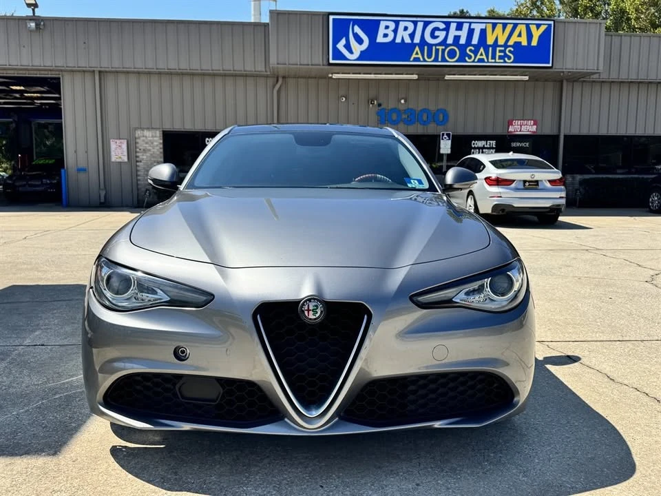 2019 Alfa Romeo Giulia - Image 4 of 13