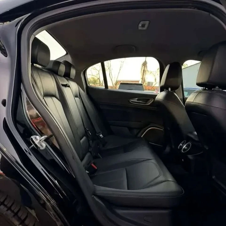 2019 Alfa Romeo Giulia - Image 13 of 13