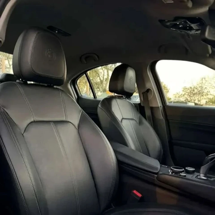 2019 Alfa Romeo Giulia - Image 12 of 13