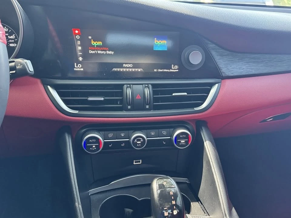2019 Alfa Romeo Giulia - Image 9 of 13