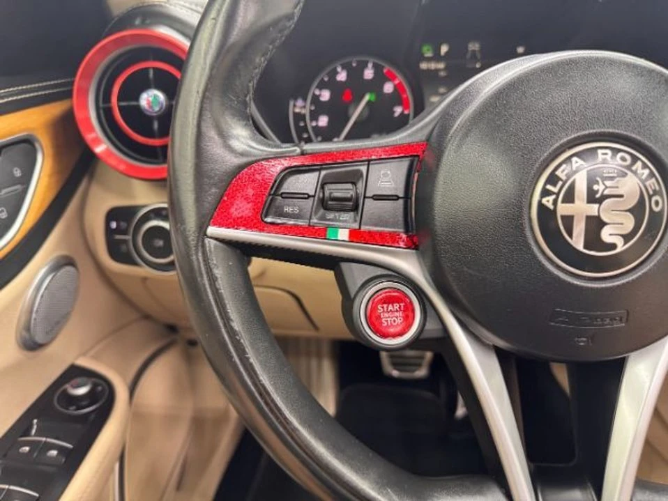2019 Alfa Romeo Giulia - Image 20 of 20