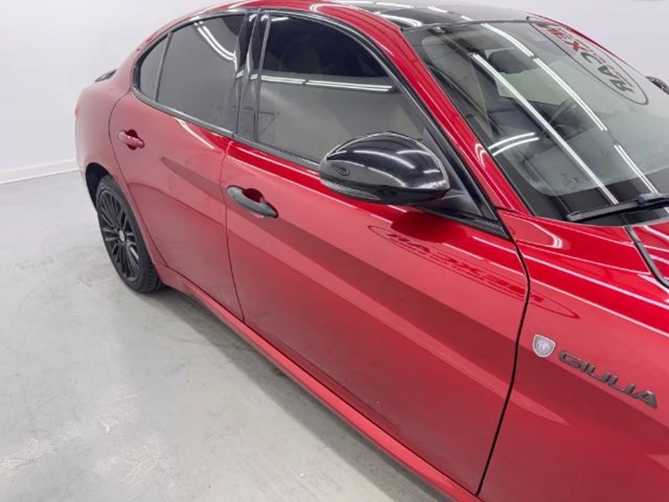 2019 Alfa Romeo Giulia - Image 11 of 20