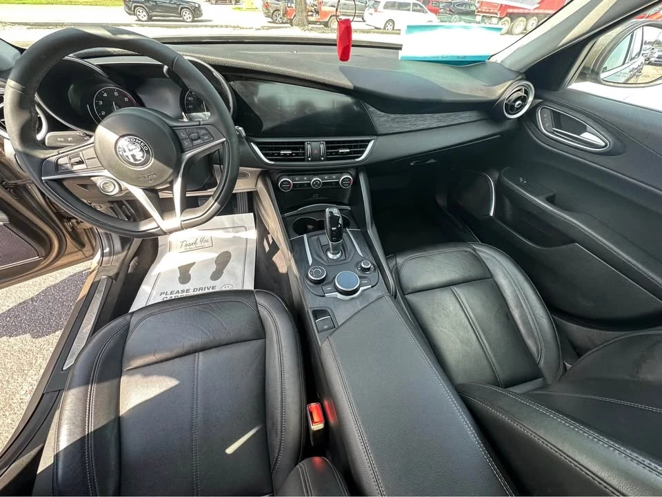 2019 Alfa Romeo Giulia - Image 6 of 11