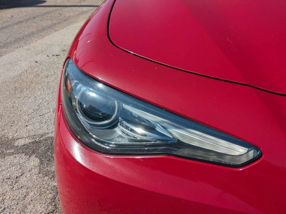 2019 Alfa Romeo Giulia - Image 9 of 20
