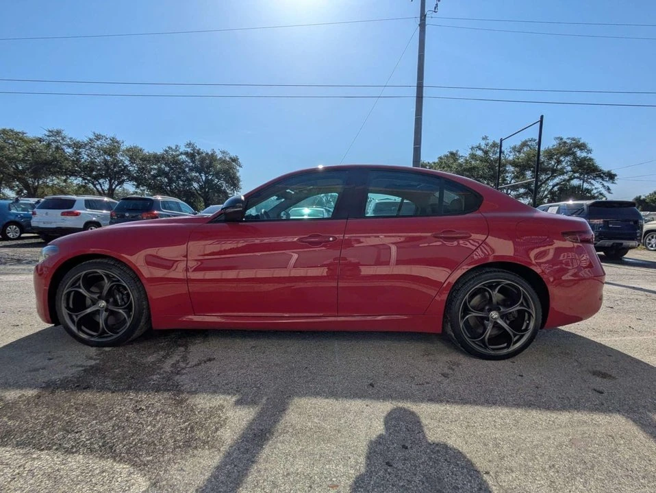 2019 Alfa Romeo Giulia - Image 6 of 20