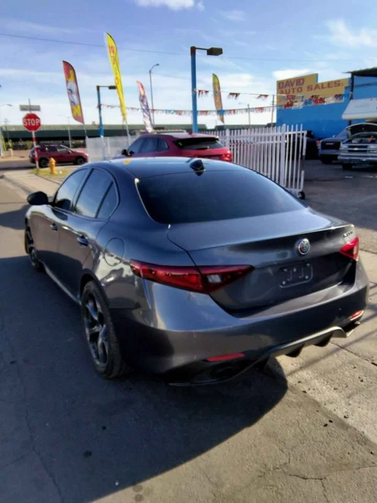 2019 Alfa Romeo Giulia - Image 10 of 20