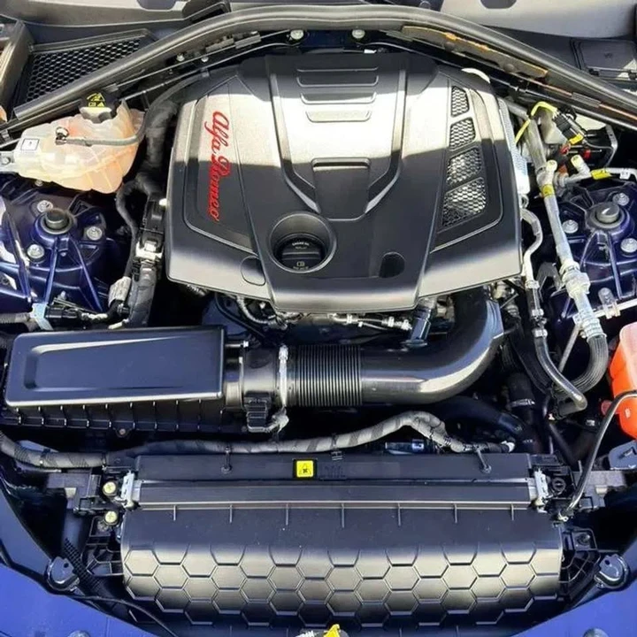 2019 Alfa Romeo Giulia - Image 7 of 19