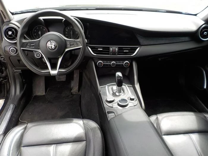 2019 Alfa Romeo Giulia - Image 11 of 15