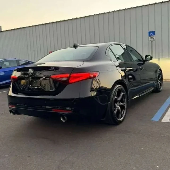 2019 Alfa Romeo Giulia - Image 6 of 13