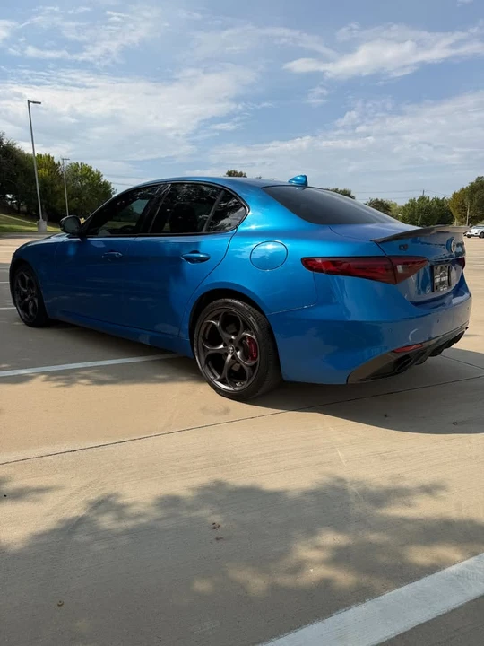 2019 Alfa Romeo Giulia - Image 4 of 15