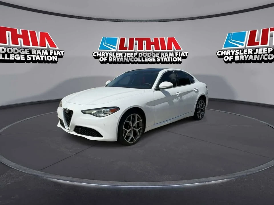 2019 Alfa Romeo Giulia - Image 4 of 20